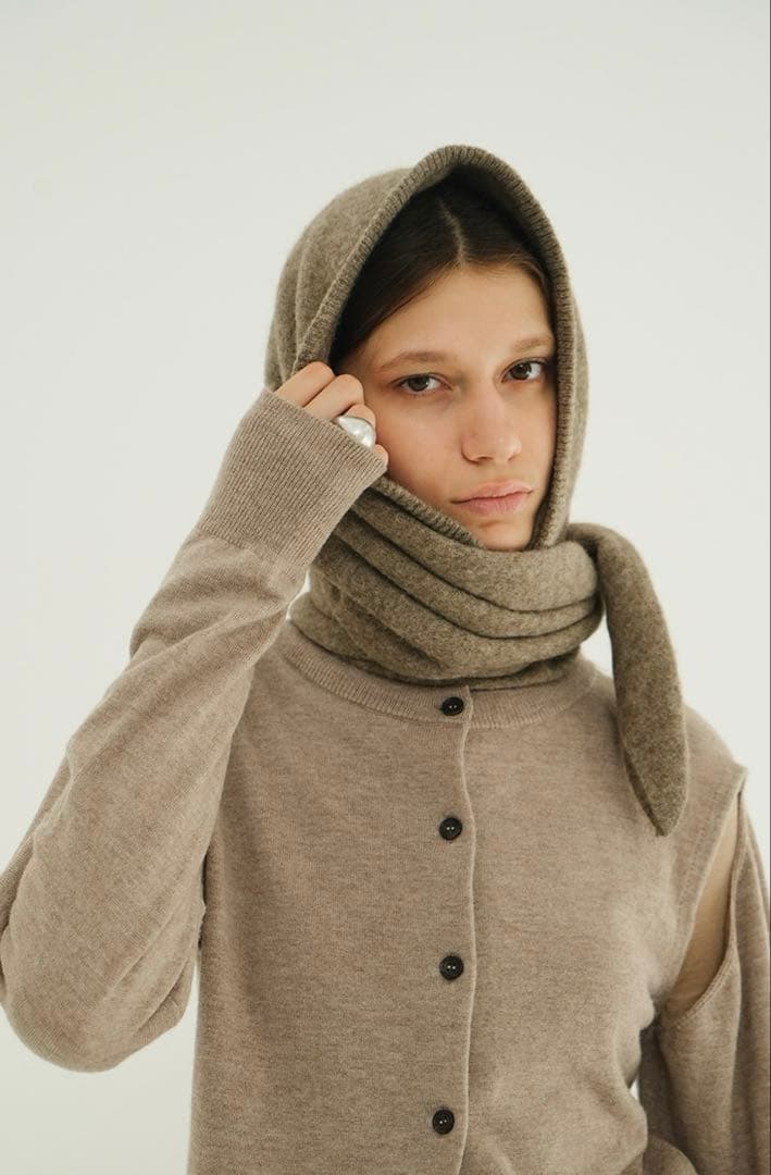 新品　CLANE YAK KNIT TRIANGULAR STOLE