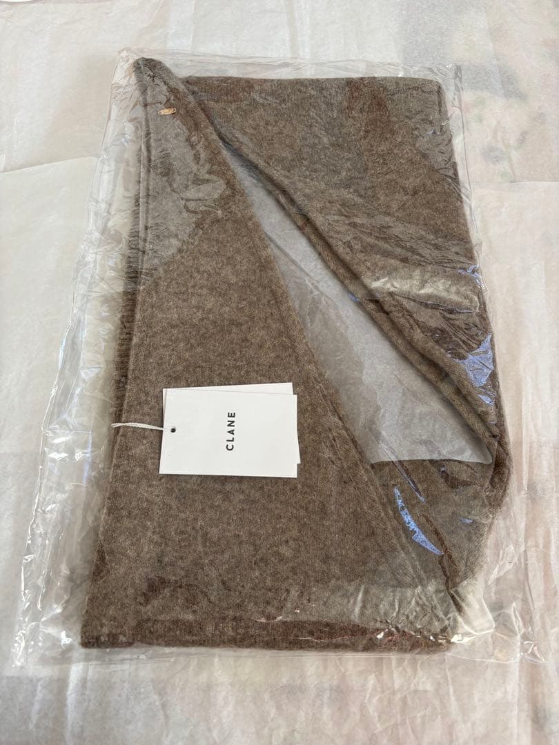 新品　CLANE YAK KNIT TRIANGULAR STOLE