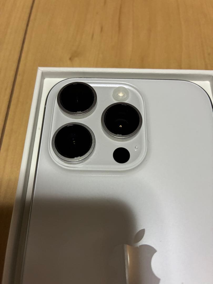 荒*川様 iPhone 16 Pro 1TB ホワイト 100% SIMフリー