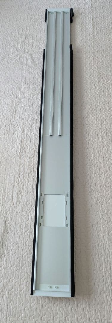 アイリスオーヤマ　ロング窓パネル