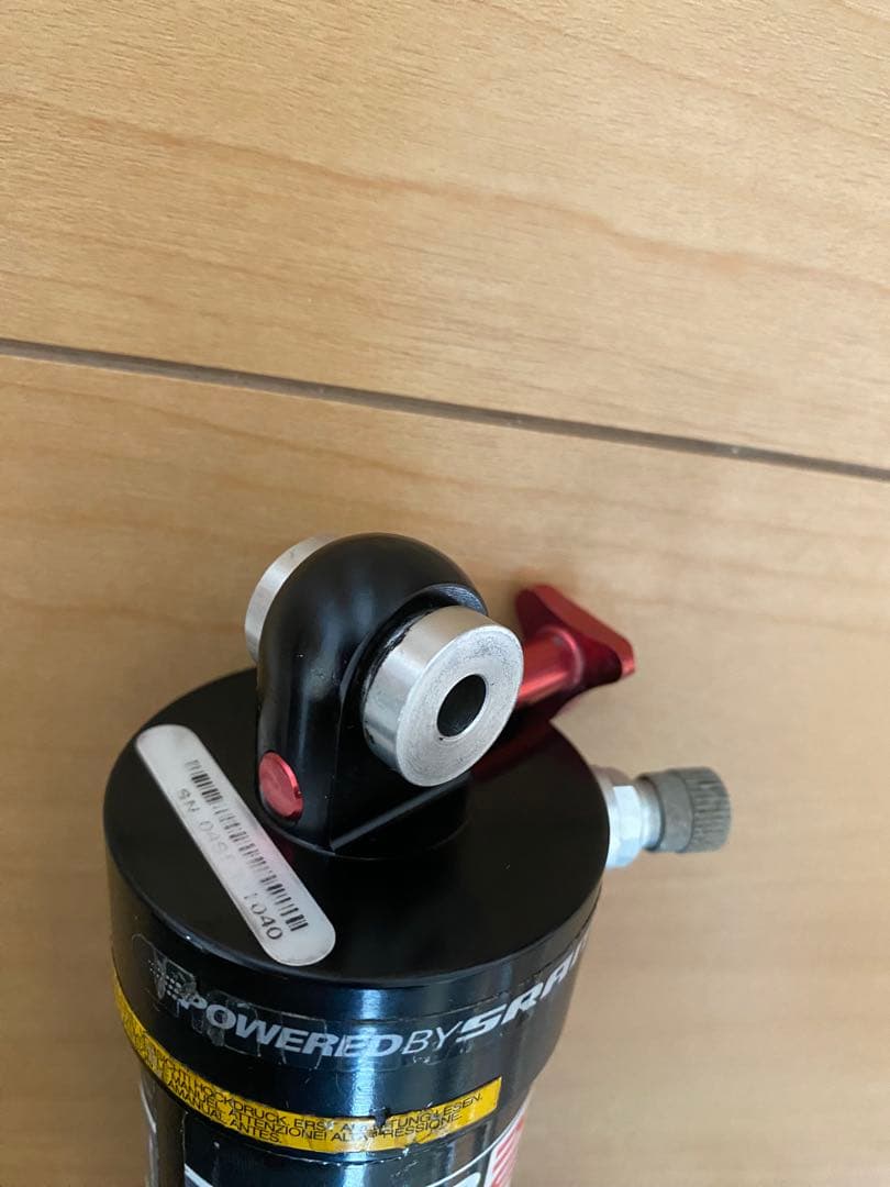 ROCK SHOX リアサスペンション　軸間140㎜