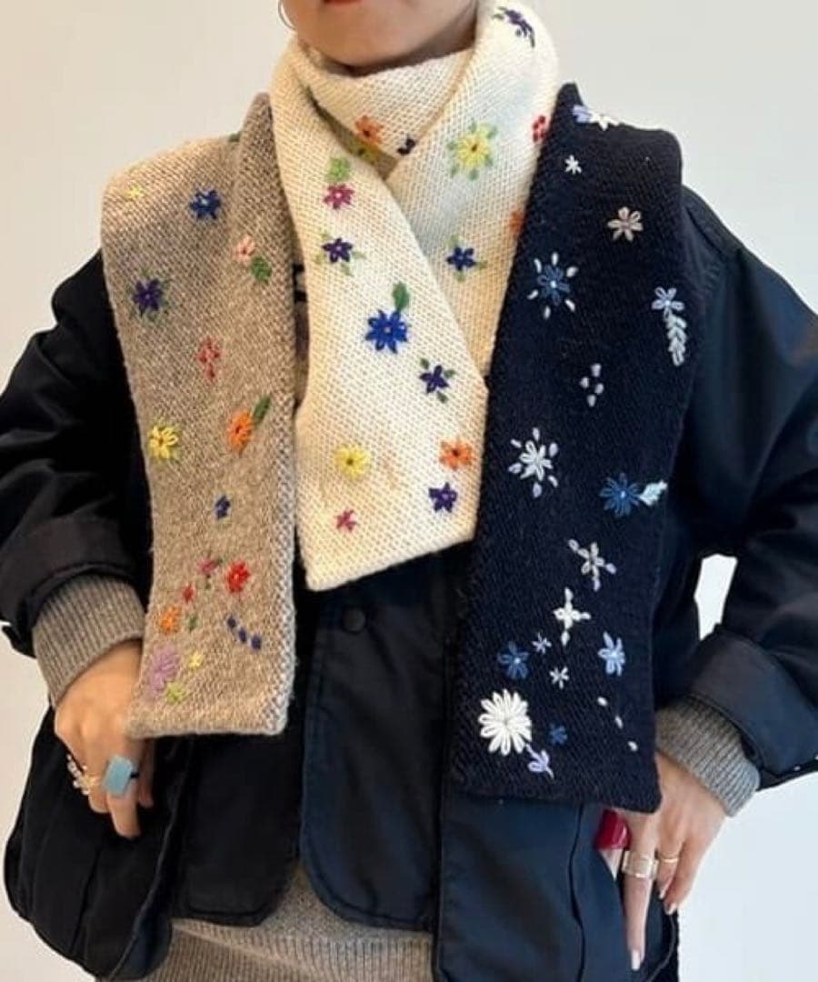 完売　BEAMS BOY 【ビームスの百名品】手編み フラワー刺繍 マフラー