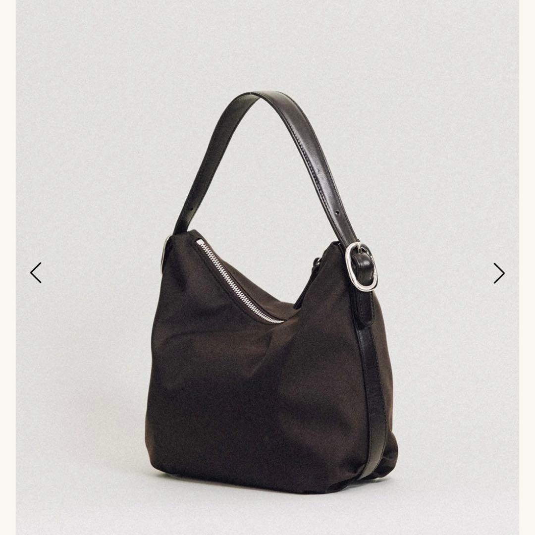 TOUT Y EST ブラウン ナイロンショルダーバッグ