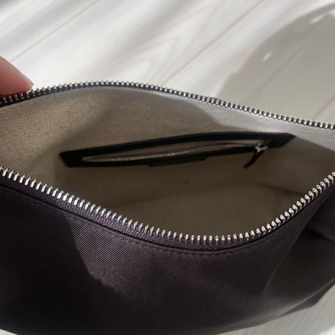 TOUT Y EST ブラウン ナイロンショルダーバッグ