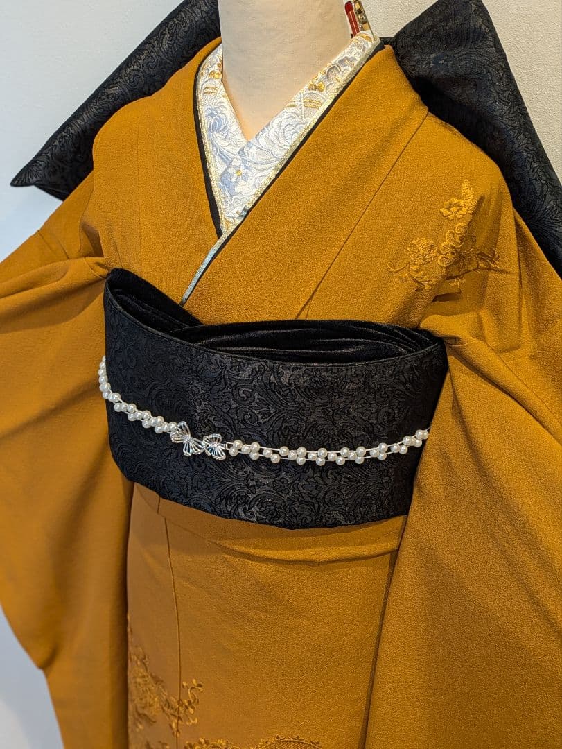 振袖フルセット 身丈160.5裄63.5 刺繍柄 山吹色 黒 成人式 逸品