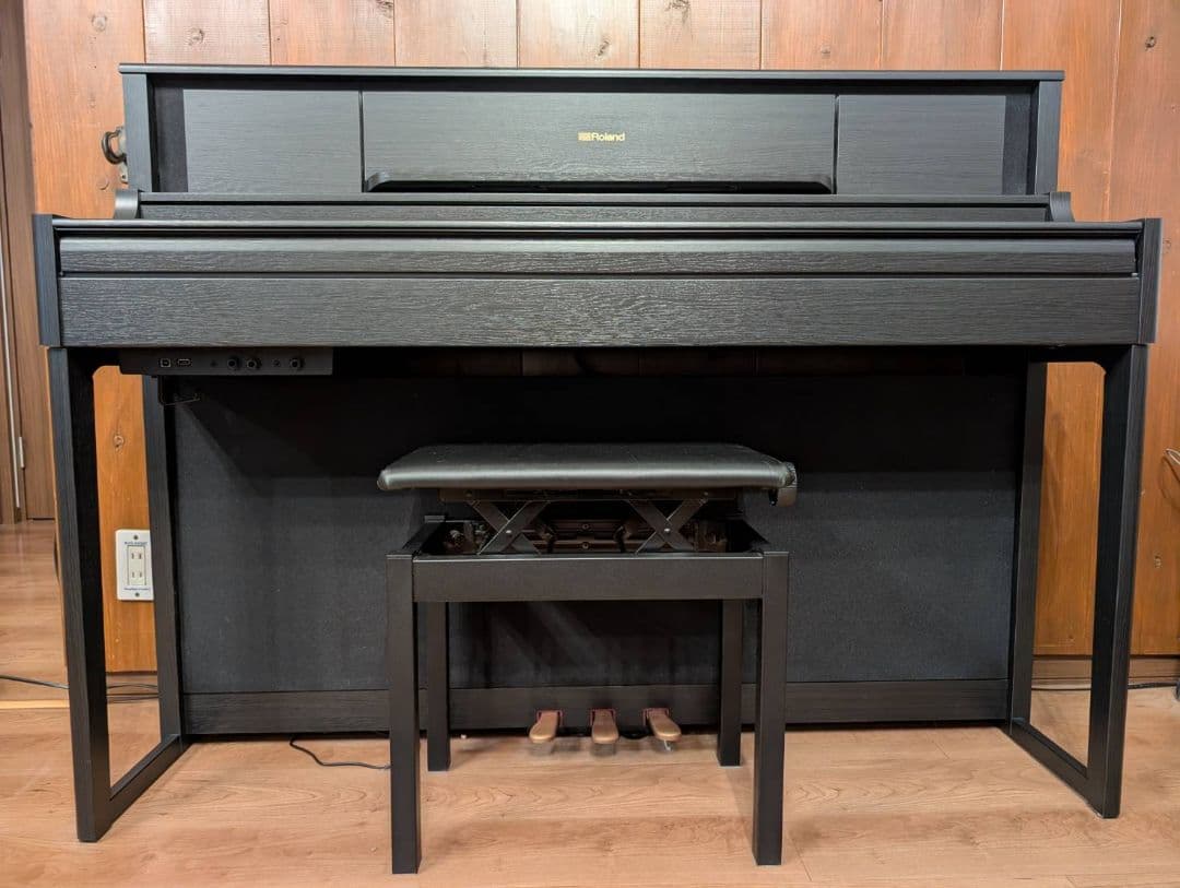 まほ　Roland LX705GP 2018年製（ピアノ）