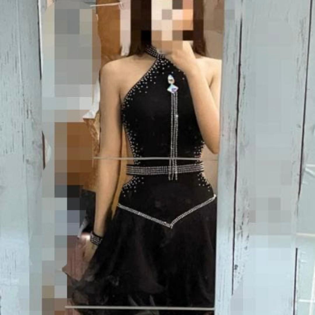 ブラックダンスドレス ハイネック フレアスカート　黒　ラテン