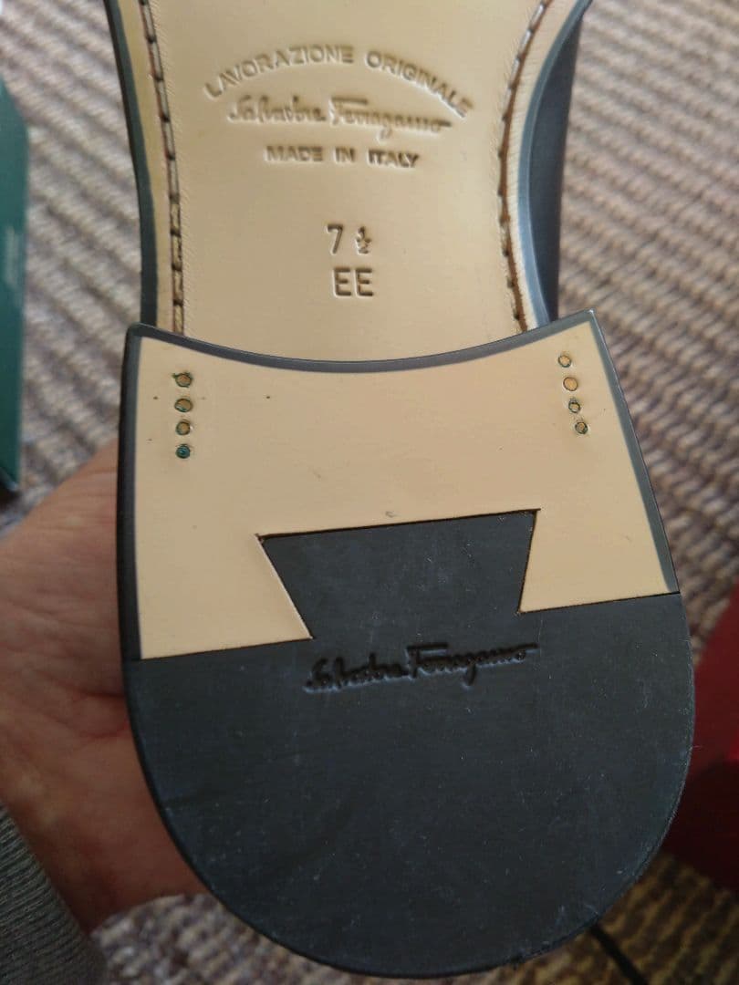 ららSalvatoreFerragamoストレートチップイタリア新品未使用