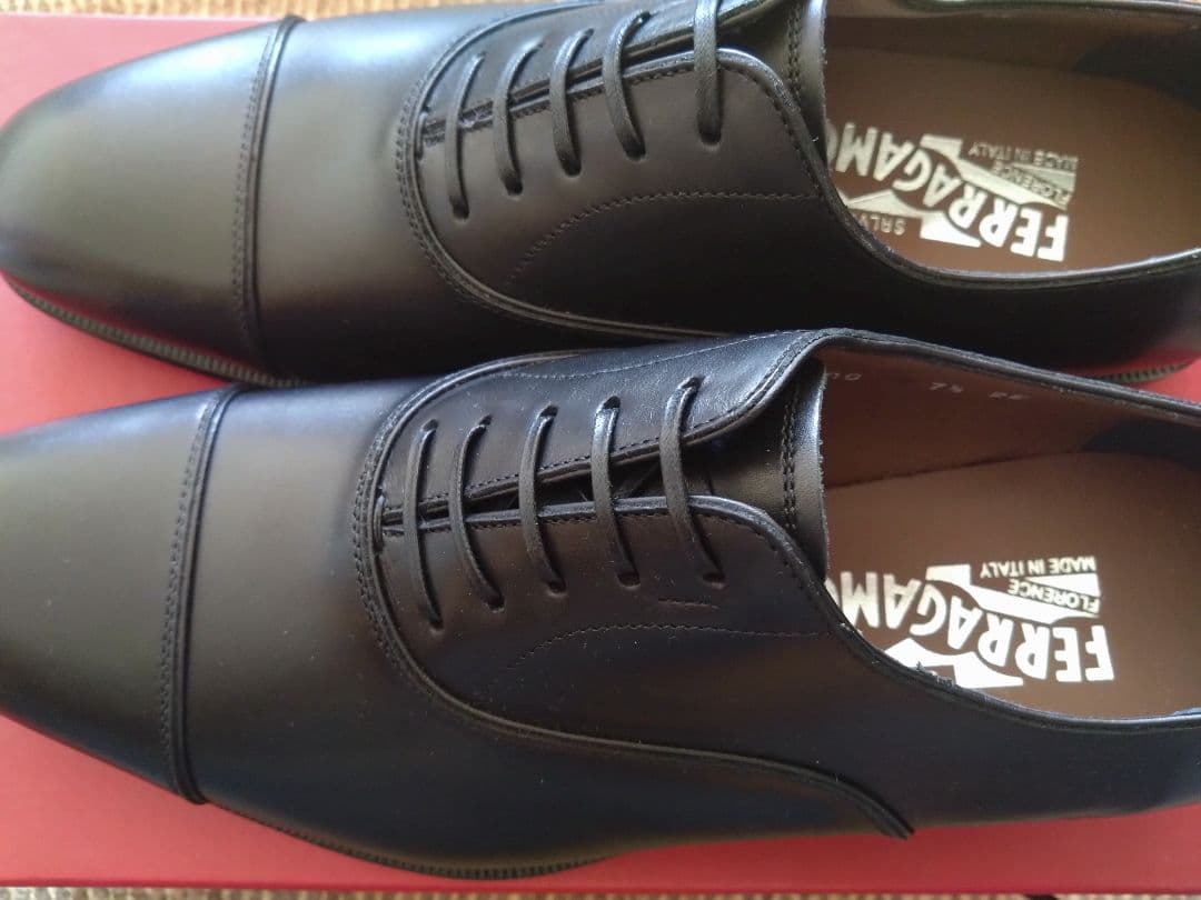 ららSalvatoreFerragamoストレートチップイタリア新品未使用