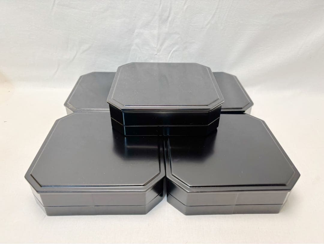 ほぼ未使用 懐石道具 木製黒真塗 5段縁高重 茶懐石 利休好写 お正月 紙箱