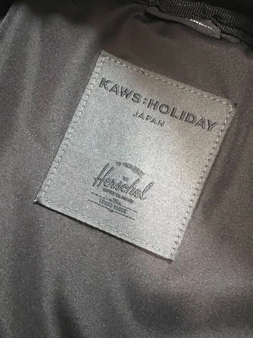 KAWS × Herschel Supply バックパック