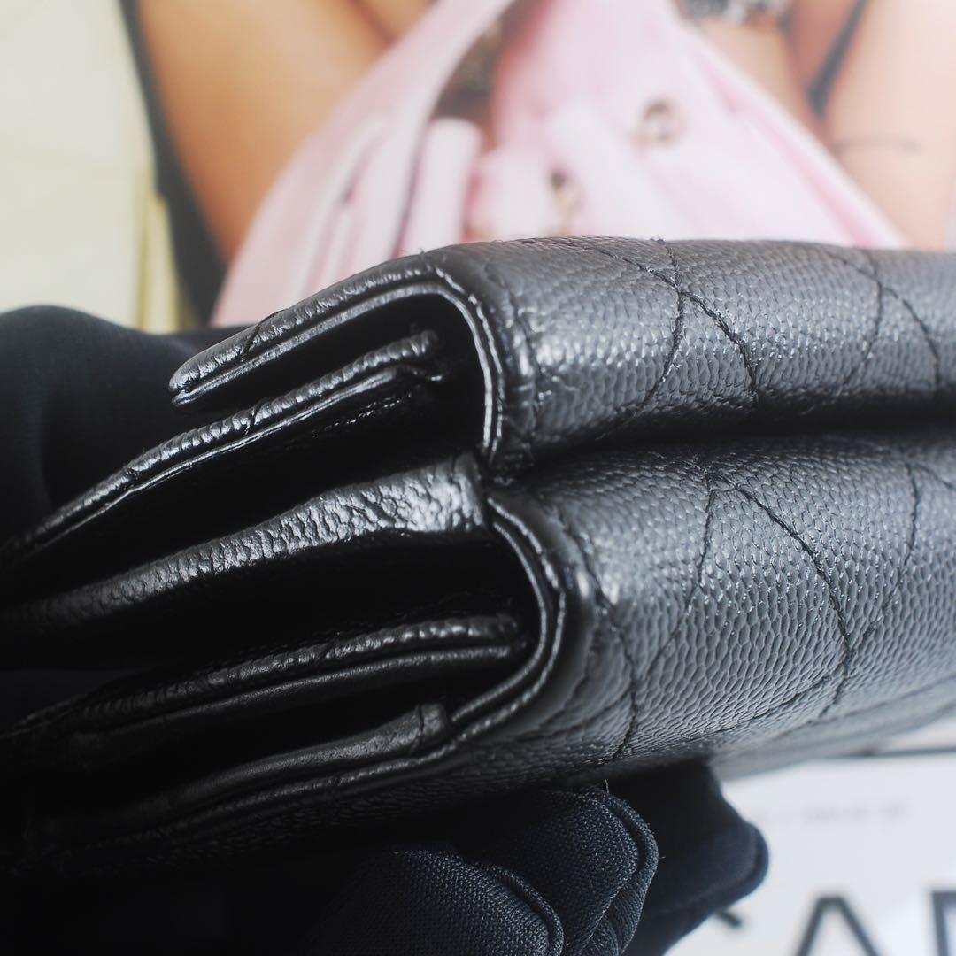 シャネル＊CHANEL＊キャビアスキン＊マトラッセ＊三つ折り財布