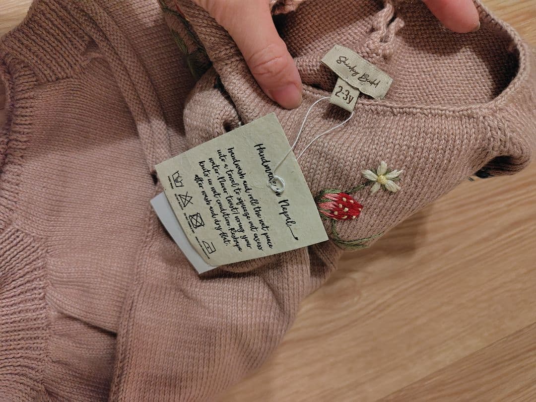 Shirley bredal刺繍ロンパースとベレー帽セット