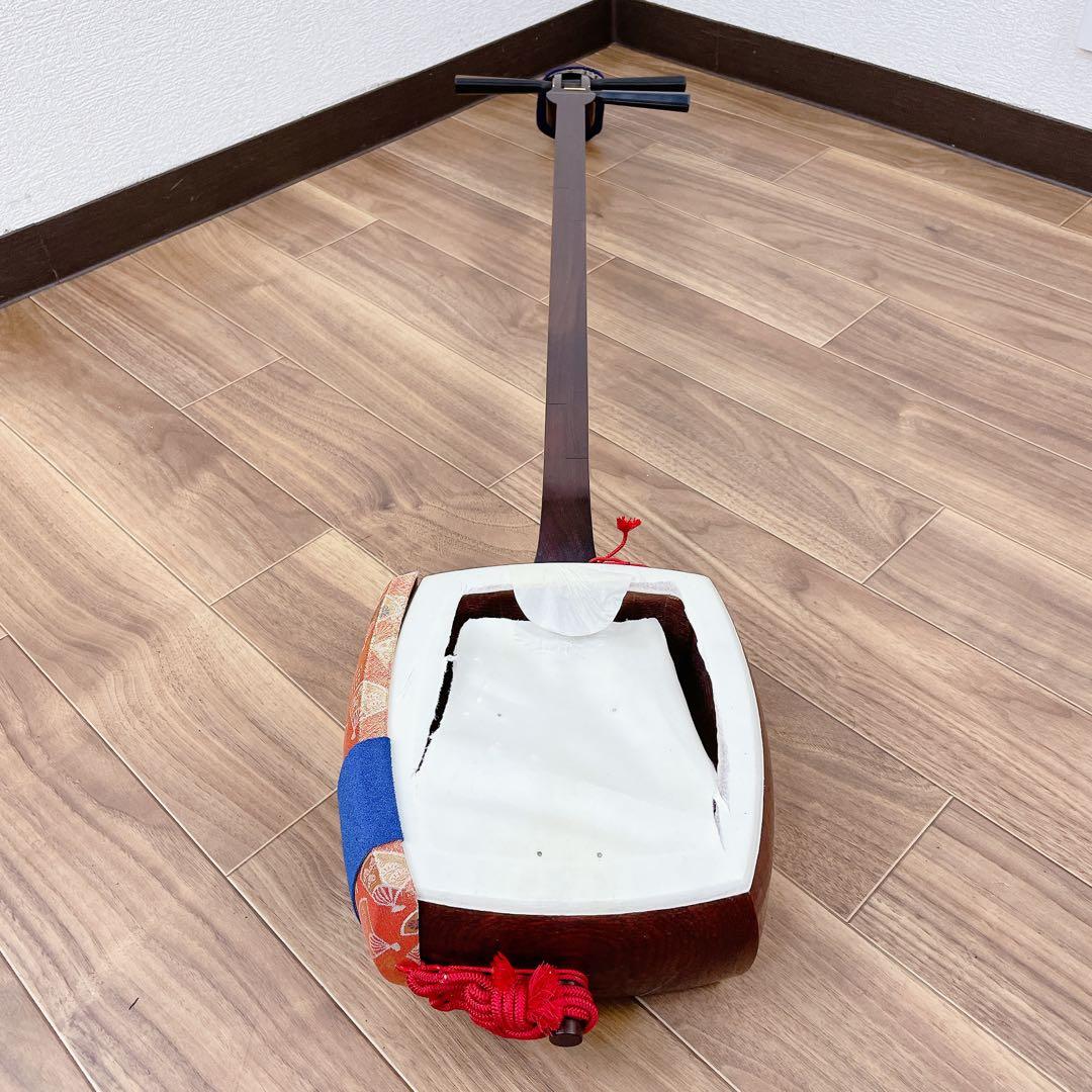 三味線 紅木 虎トチ 細棹 綾杉胴 和楽器　鳩胸　金細