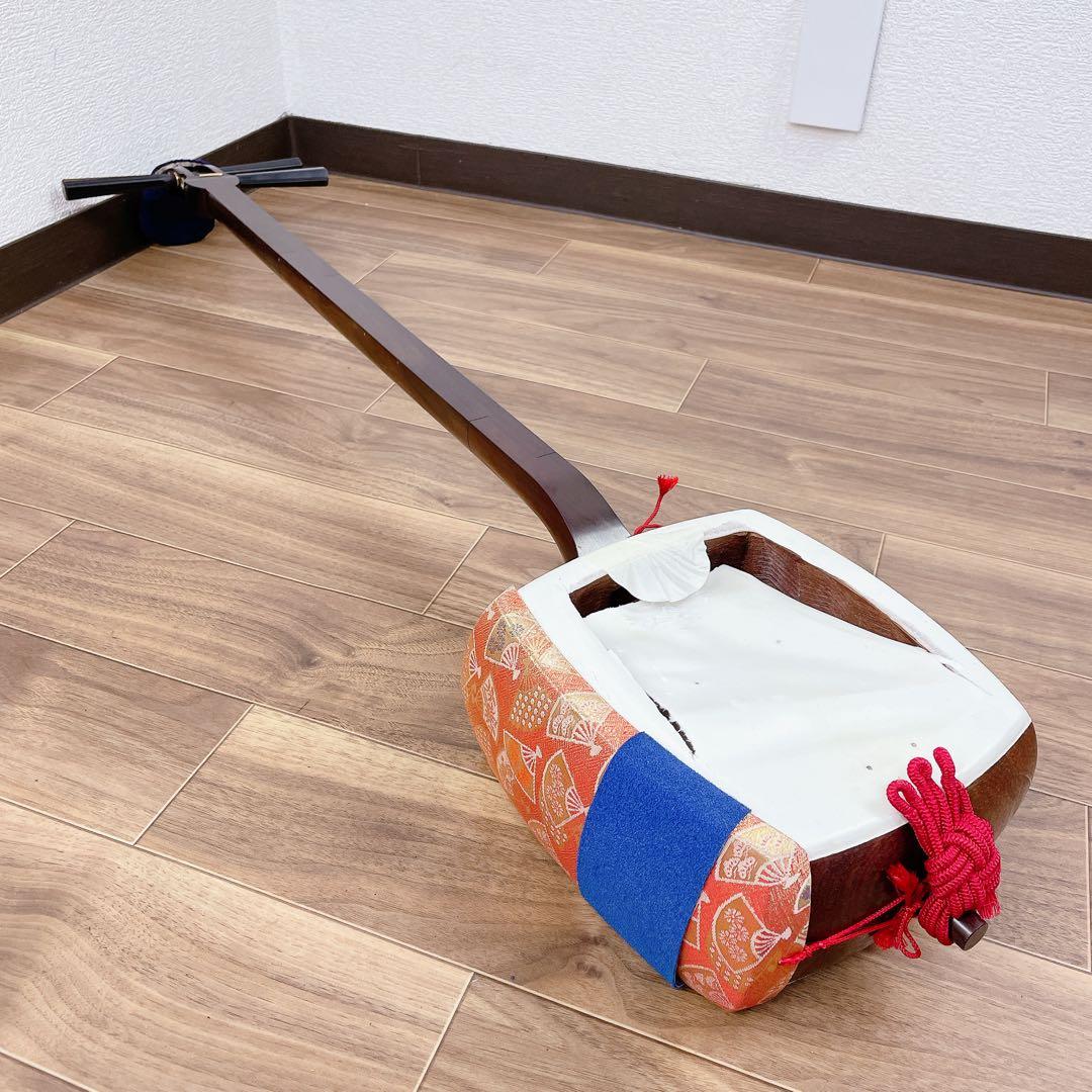 三味線 紅木 虎トチ 細棹 綾杉胴 和楽器　鳩胸　金細