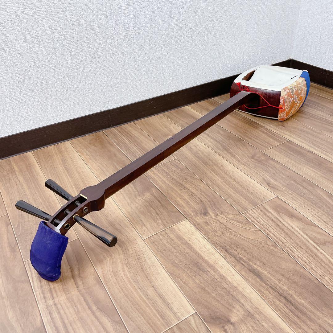 三味線 紅木 虎トチ 細棹 綾杉胴 和楽器　鳩胸　金細