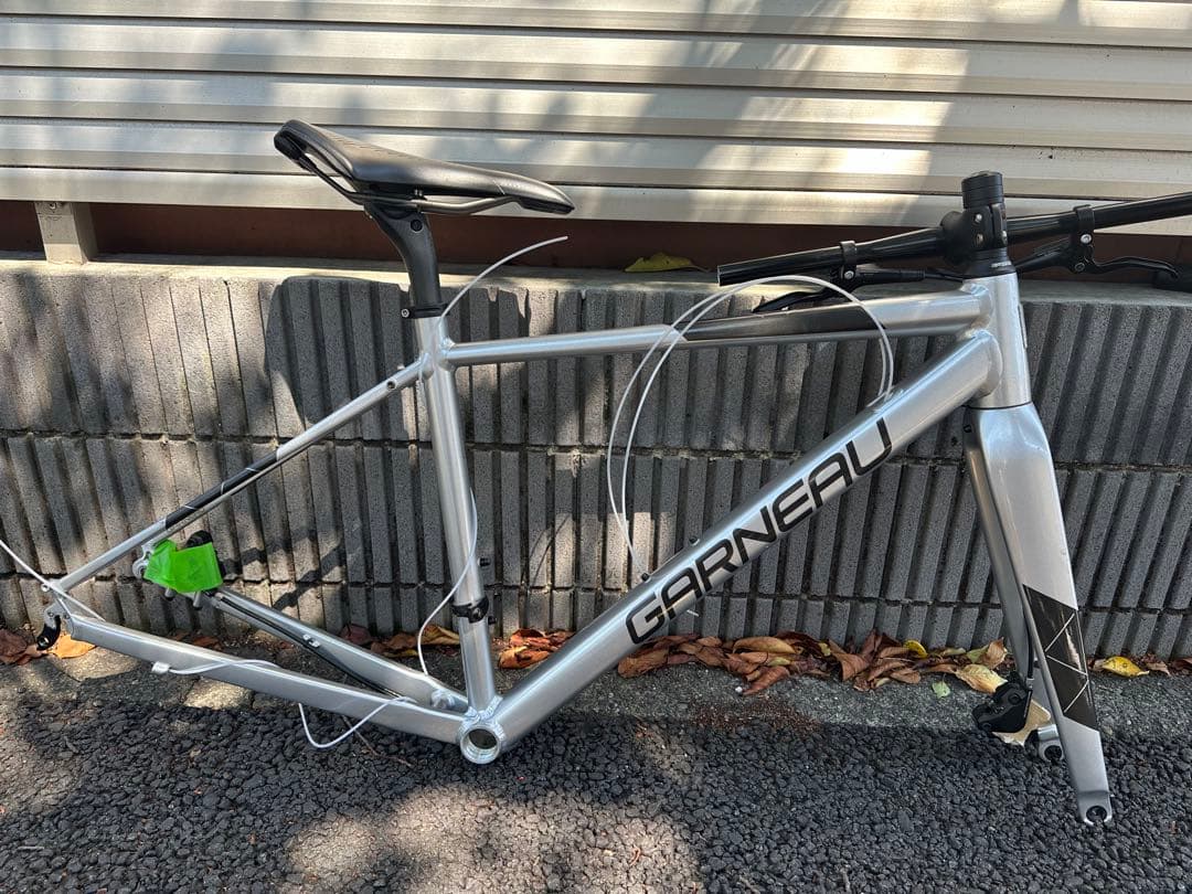 GARNEAU ガノー AXIS F3 フラットバーロード フレームのみ