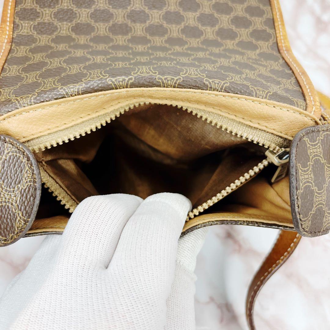 【極美品】CELINE ブラウンレザーショルダーバッグ90