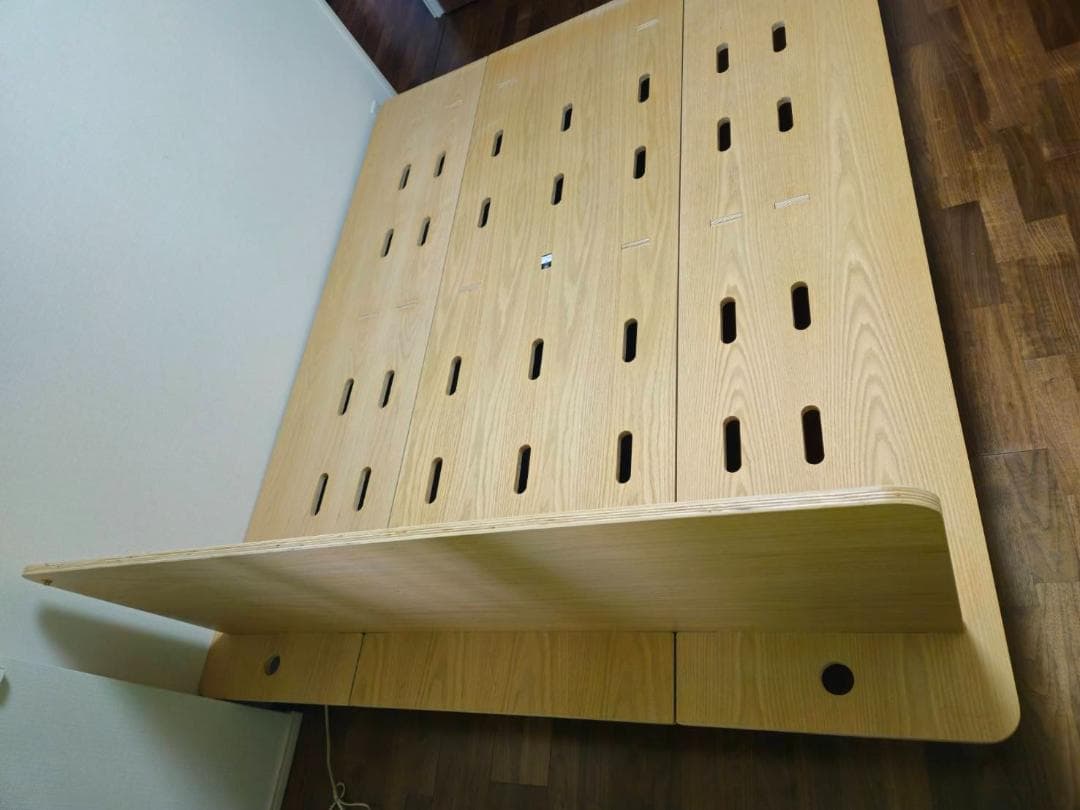 木製クイーンベッドフレーム