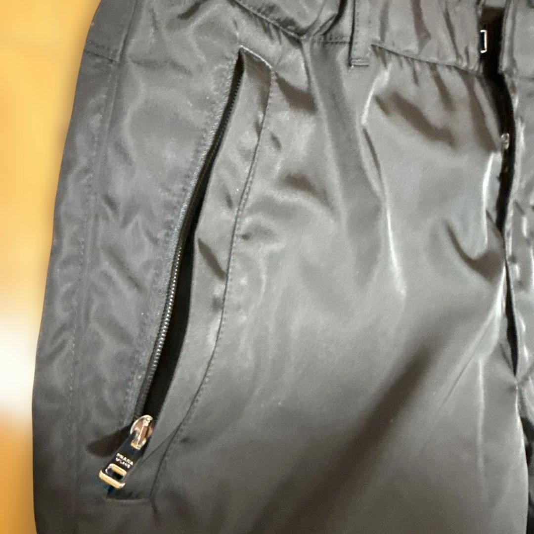 PRADA ナイロンパンツ