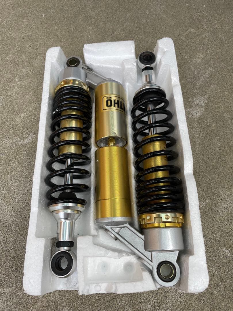 SR400にて使用　RC サスペンションショック？