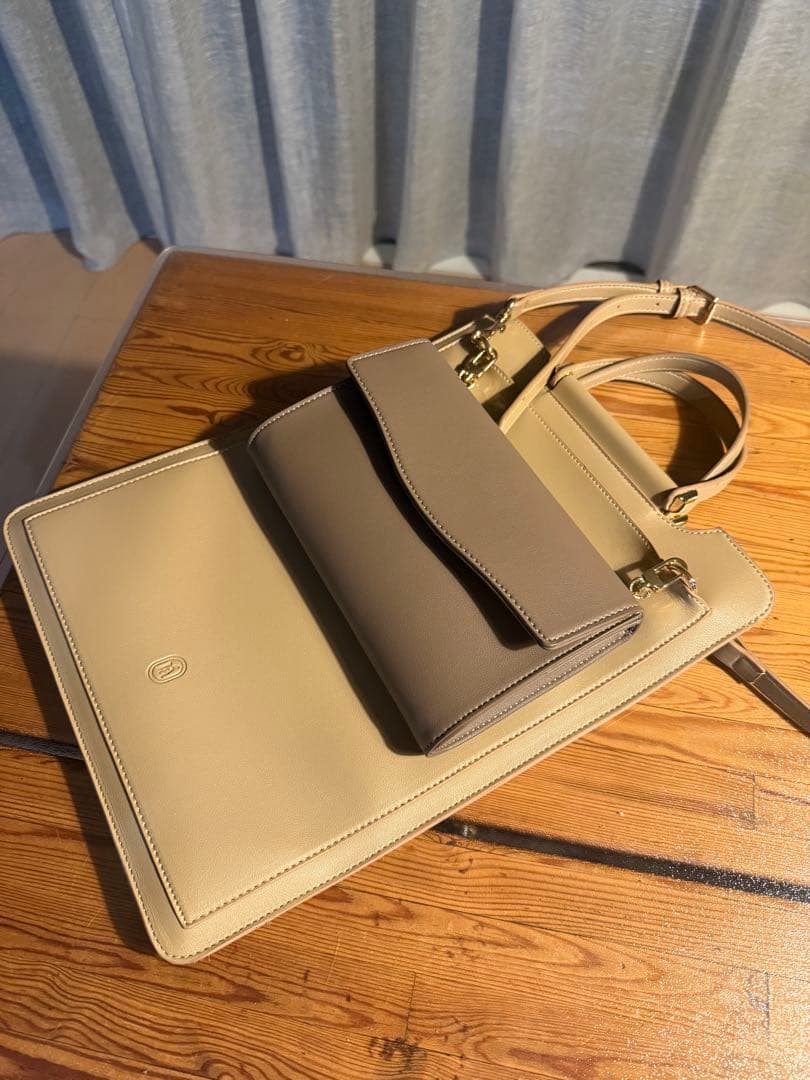 限定値下げ！poláura ポローラ 2wayスリムPCバッグ ポーチ付き