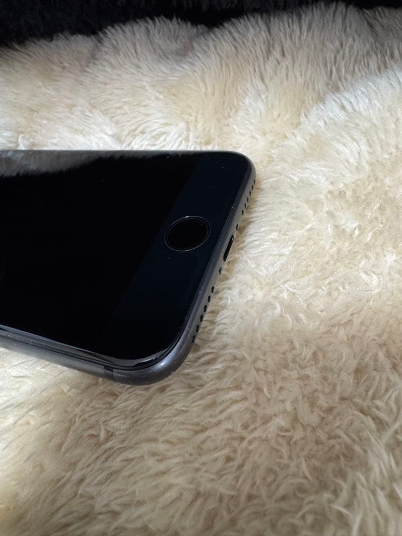 Apple iPhone 8 ブラック 本体 64GB アイフォン