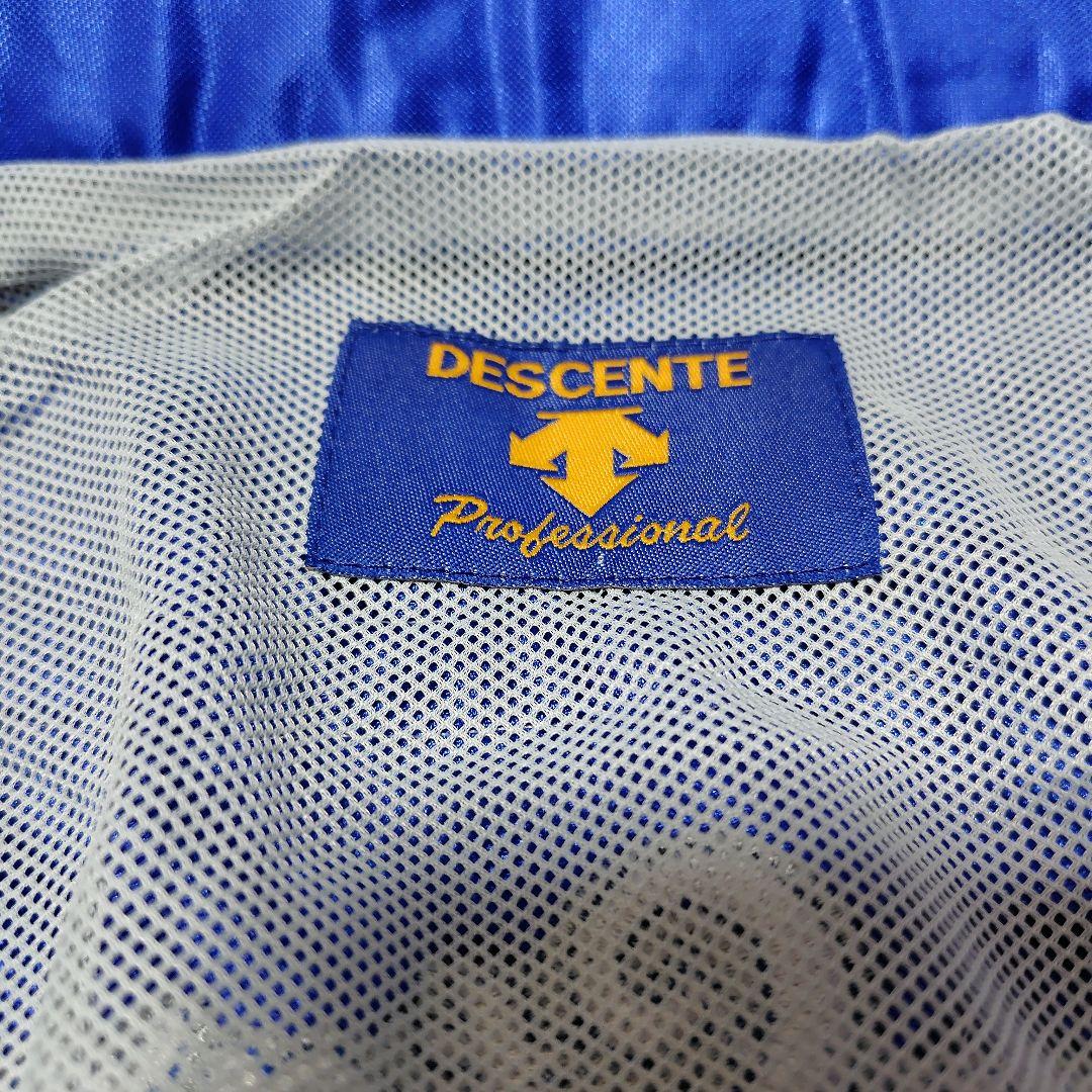 新品タグ付きDESCENTE 横浜ベイスターズ プロコレ グランドコート