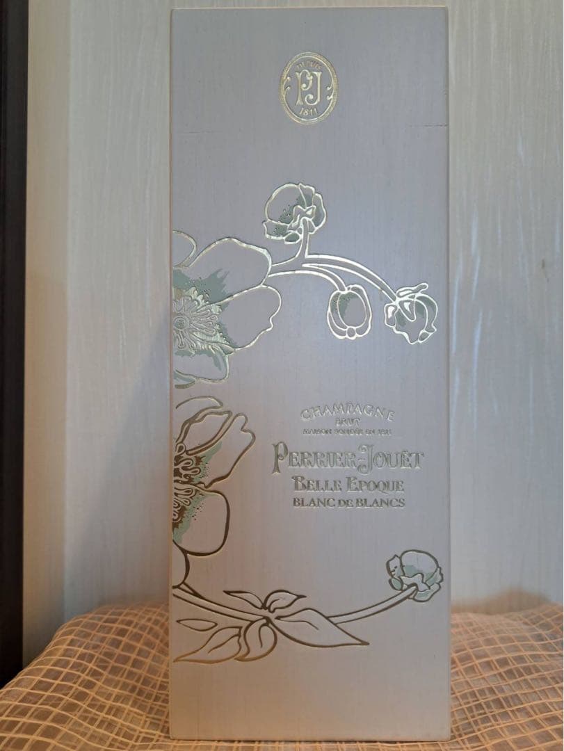 Perrier-Jouët ブラン・ド・ブラン 箱付　ベルエポック　シャンパン