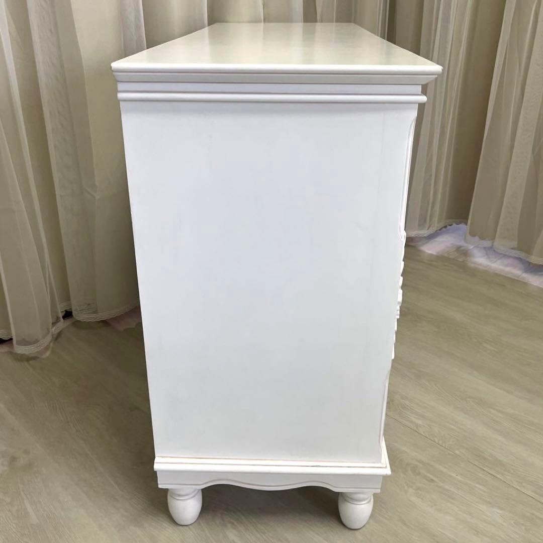 リュバンシュ ロココアンティークキー付ホワイト洋服ダンス キャビネット