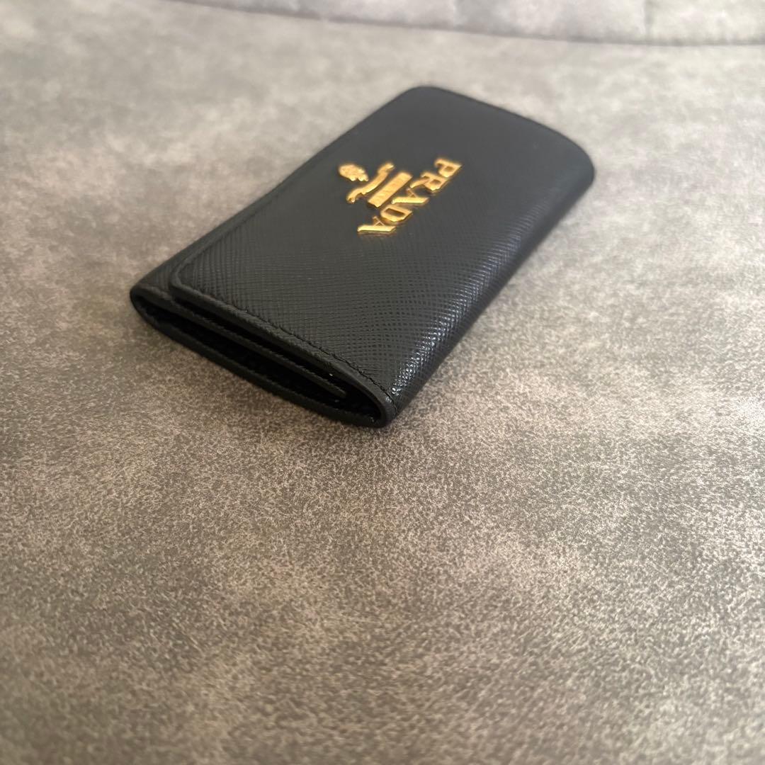 PRADA キーケース サフィアーノ レザー 4連 ブラック