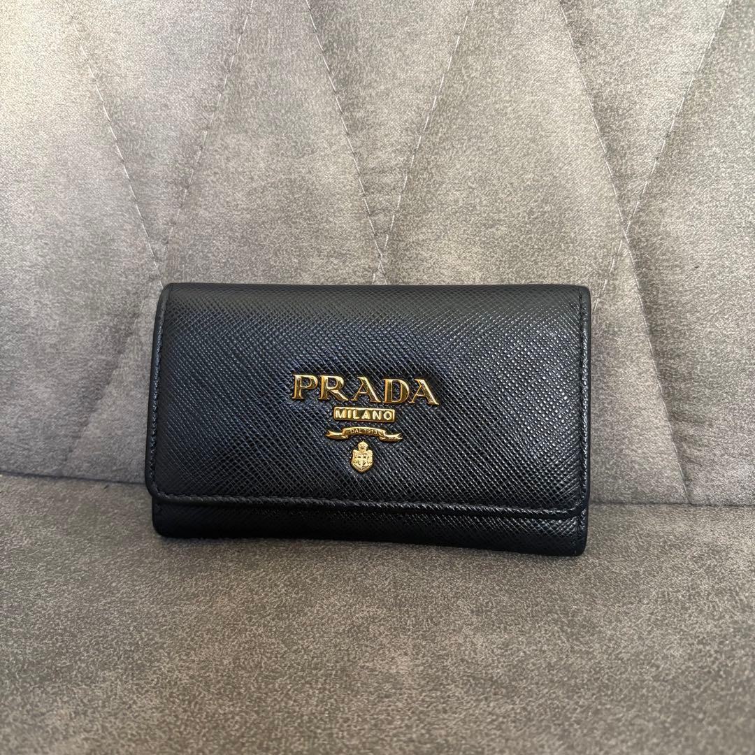 PRADA キーケース サフィアーノ レザー 4連 ブラック
