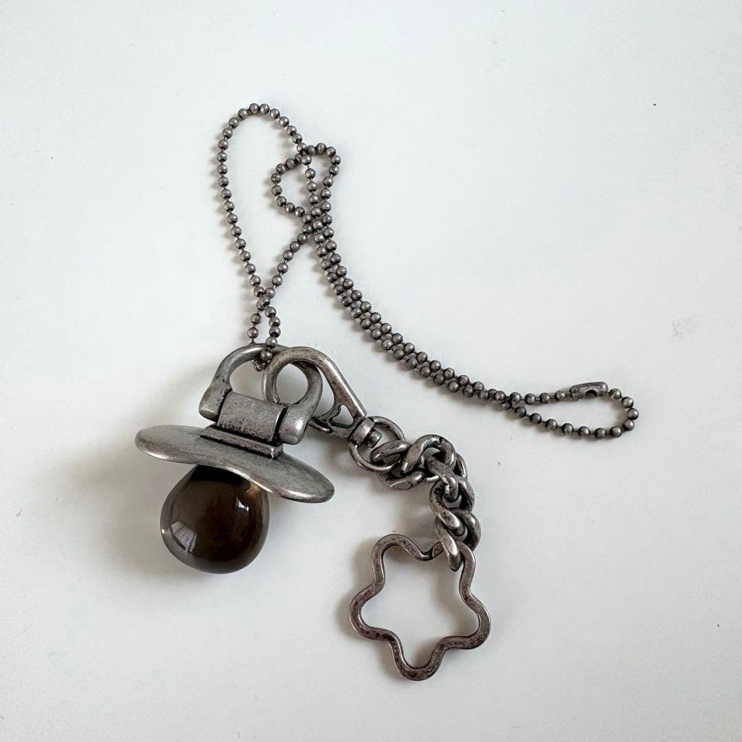 おしゃぶり型　ネックレス　ユニセックス