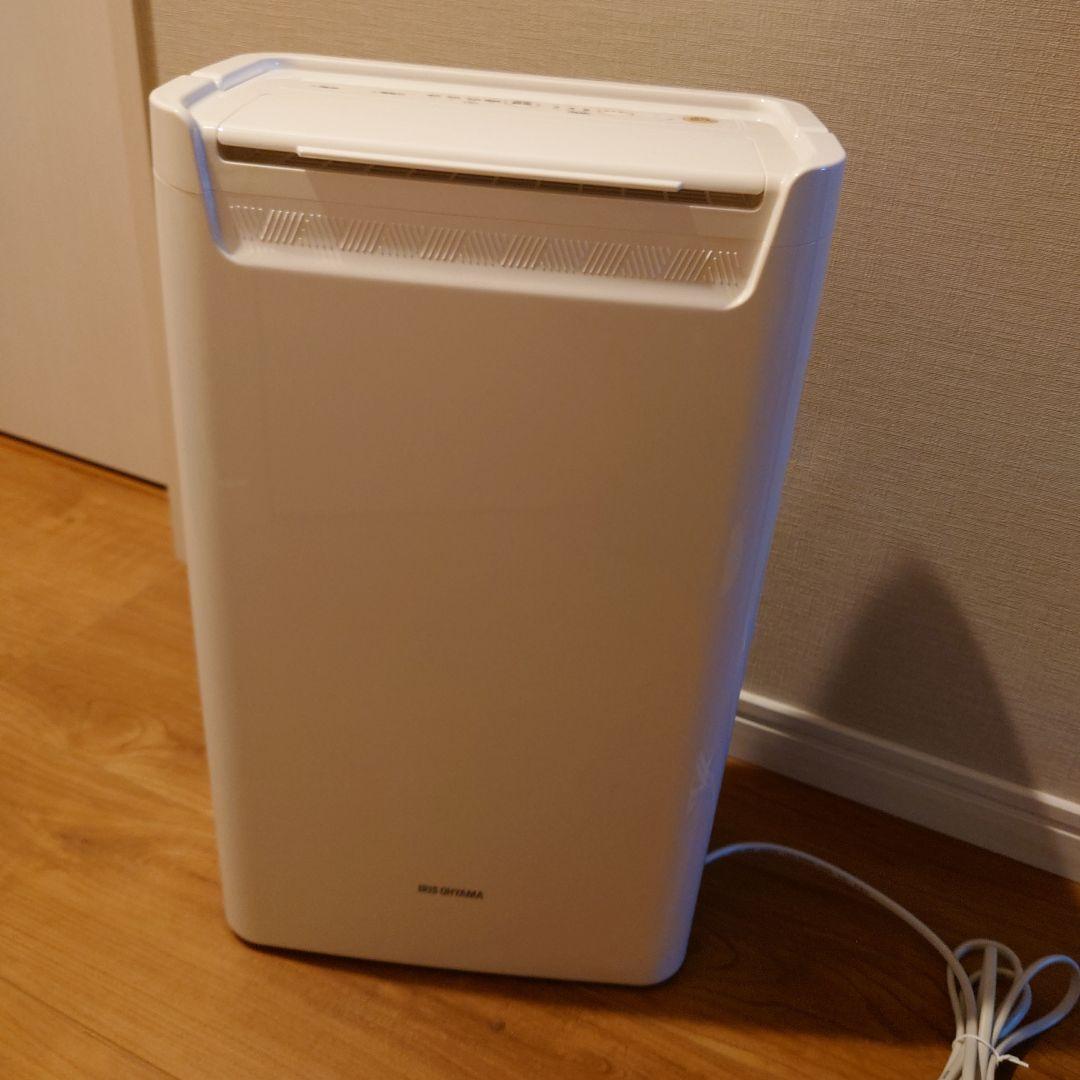 アイリスオーヤマ除湿機 DCE-6515 2020年式　ホワイト 取扱説明書付き