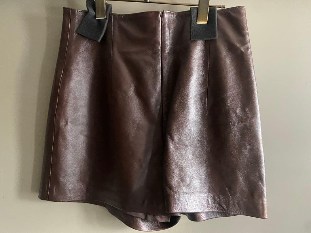 Whim Gazette レザーショートパンツ