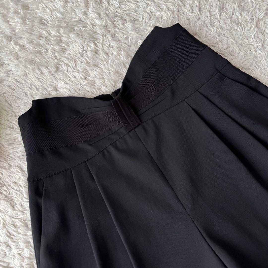 美品 レッドヴァレンティノ ショートパンツ リボンデザイン キュロット 42