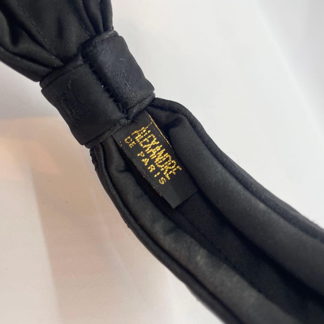 アレクサンドルドゥパリ シルク サテン リボン カチューシャ ロゴ入り ブラック