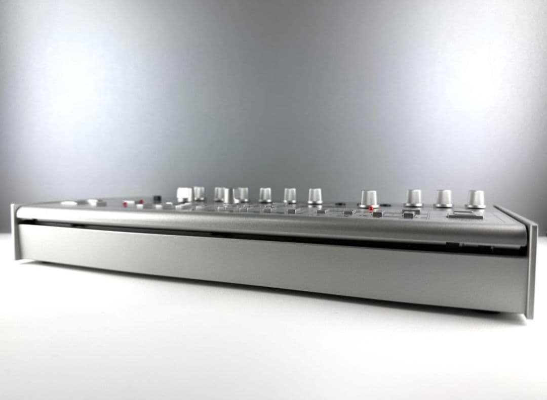 鍵盤楽器 Roland Boutique TB-03 bass line TB-303