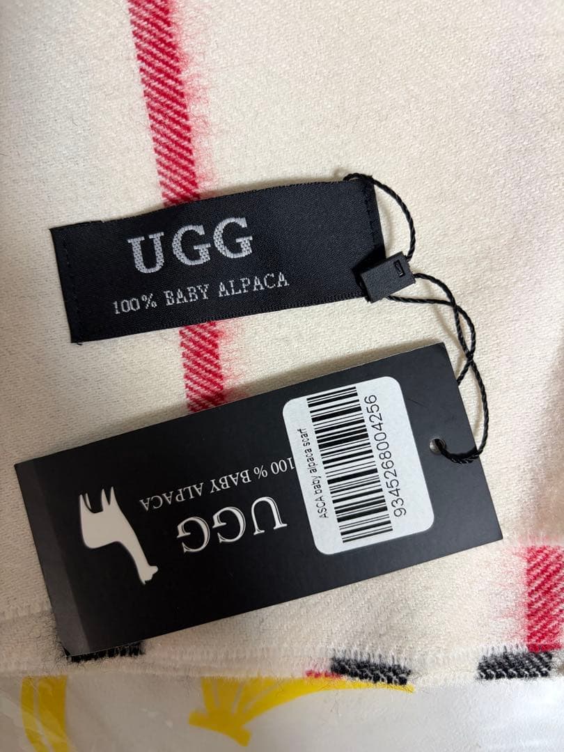 UGG アルパカ　マフラー　プレゼント　新品　アグ　ホワイト　白　ブラック　黒
