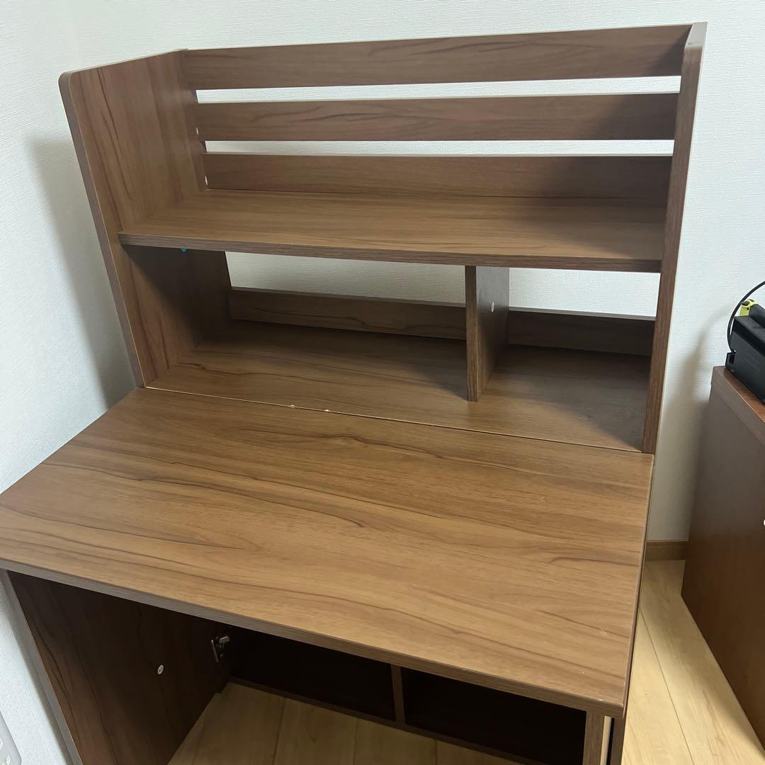 ニトリ.ブラウン木製シンプルデスク