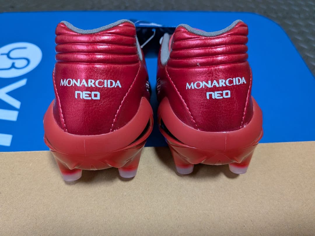 ミズノモナルシーダネオⅢプロ　ZEROグライドシューレース　箱付き