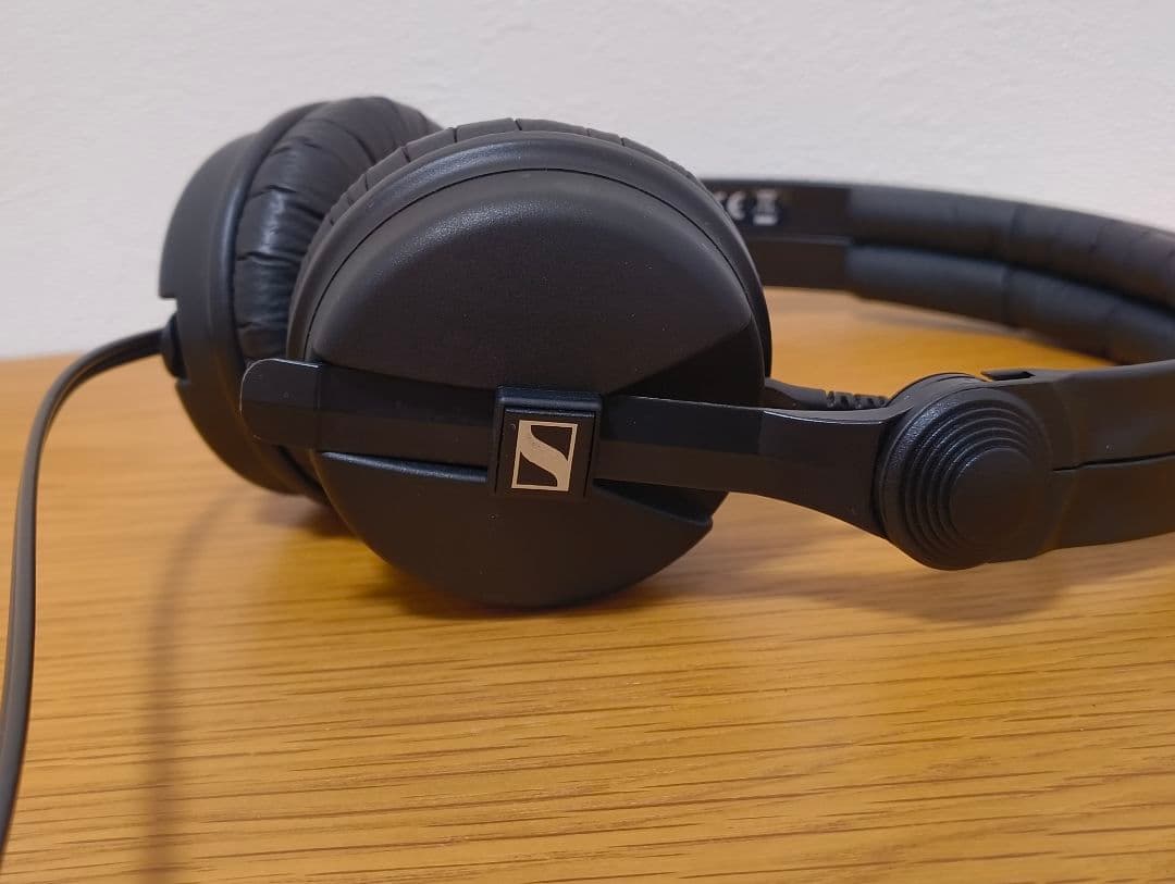 ヘッドホン SENNHEISER HD25