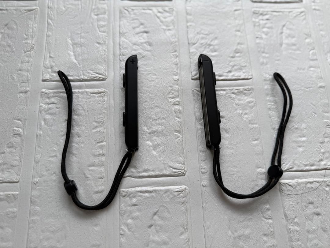 【Nintendo Switch 本体＋収納ケース付き】