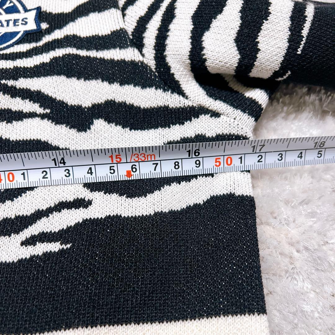 美品　PEARLY GATES ゼブラ柄フード付きセーター