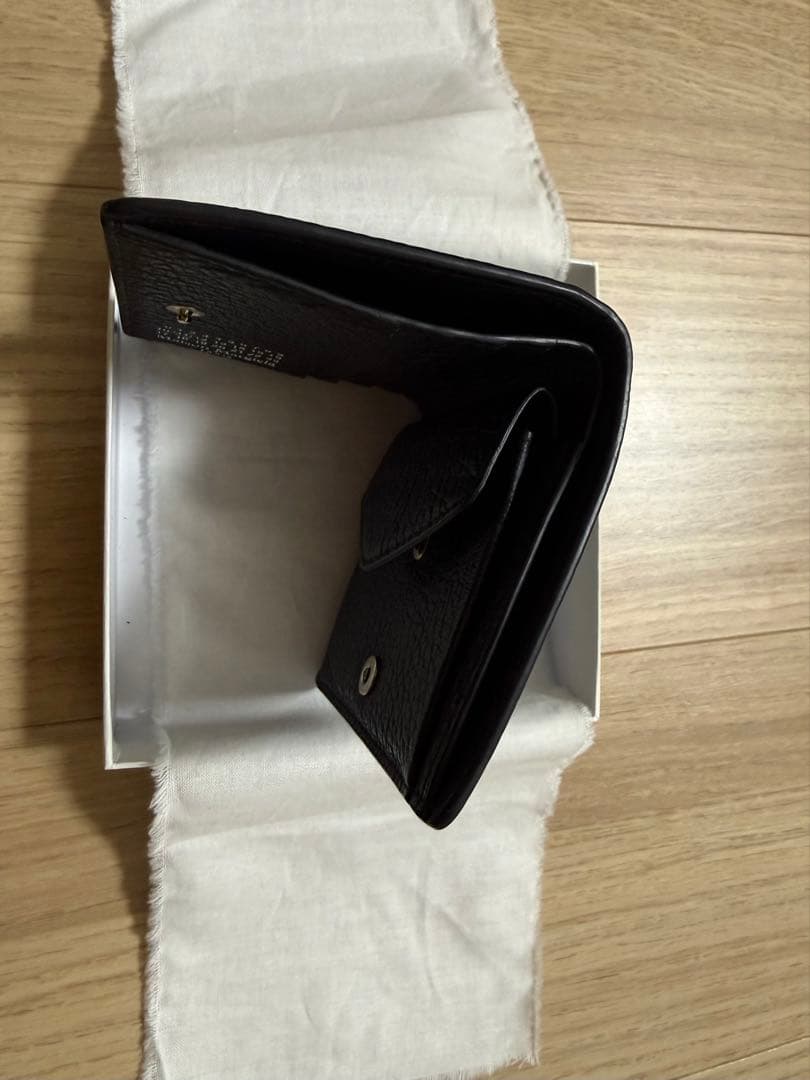 マルジェラ　【S56UI0140】黒 レザー 二つ折り財布