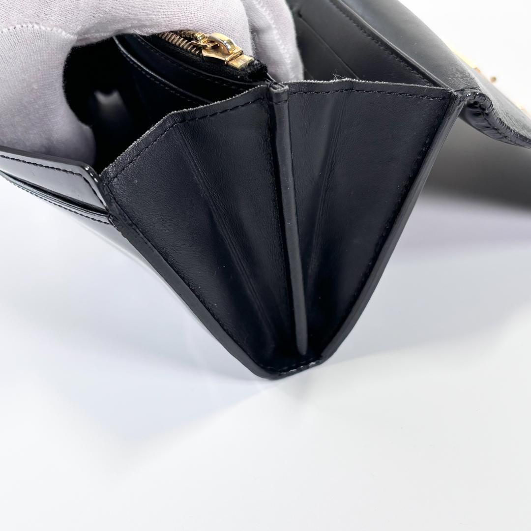 【美品】ルイヴィトン　長財布　エナメル　ブランド　LOUIS VUITTON