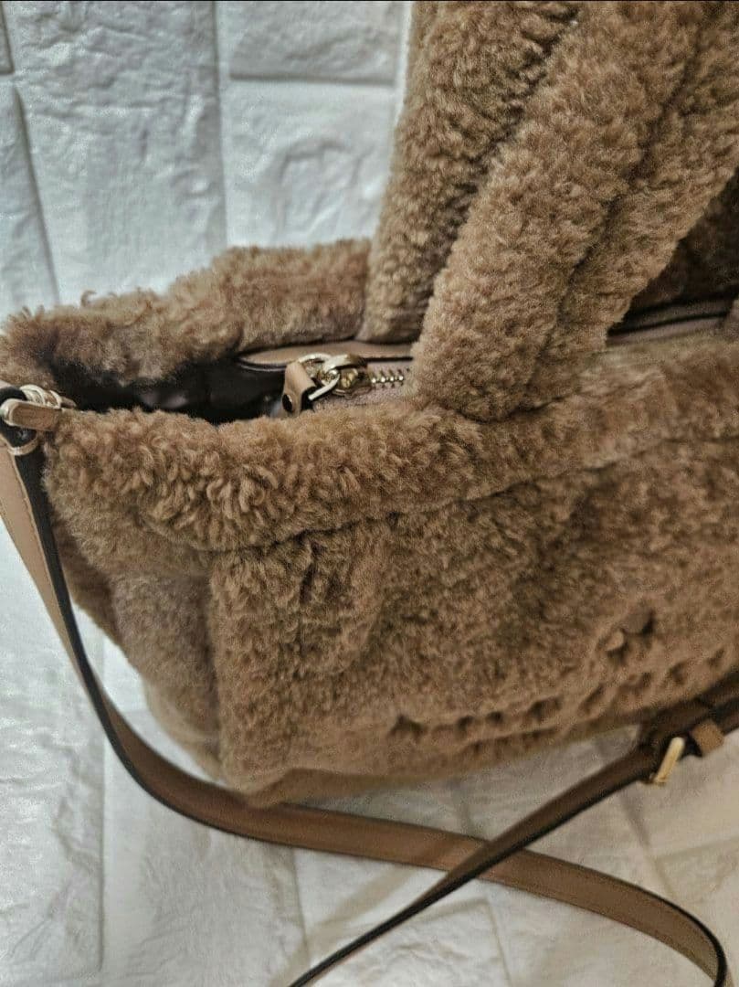 kate spadeケイトスペード　エラフォウシアリングトート　茶　ボア　ファー