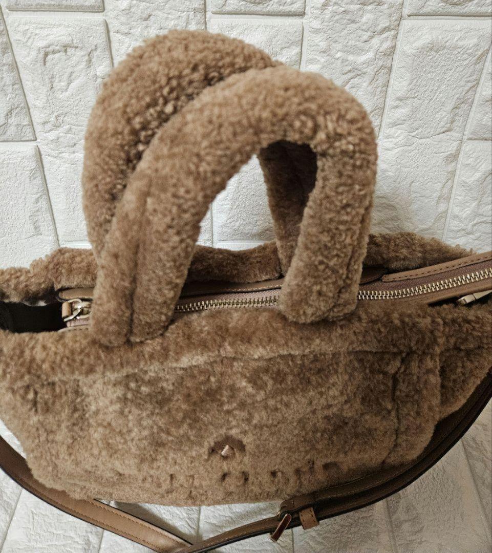 kate spadeケイトスペード　エラフォウシアリングトート　茶　ボア　ファー