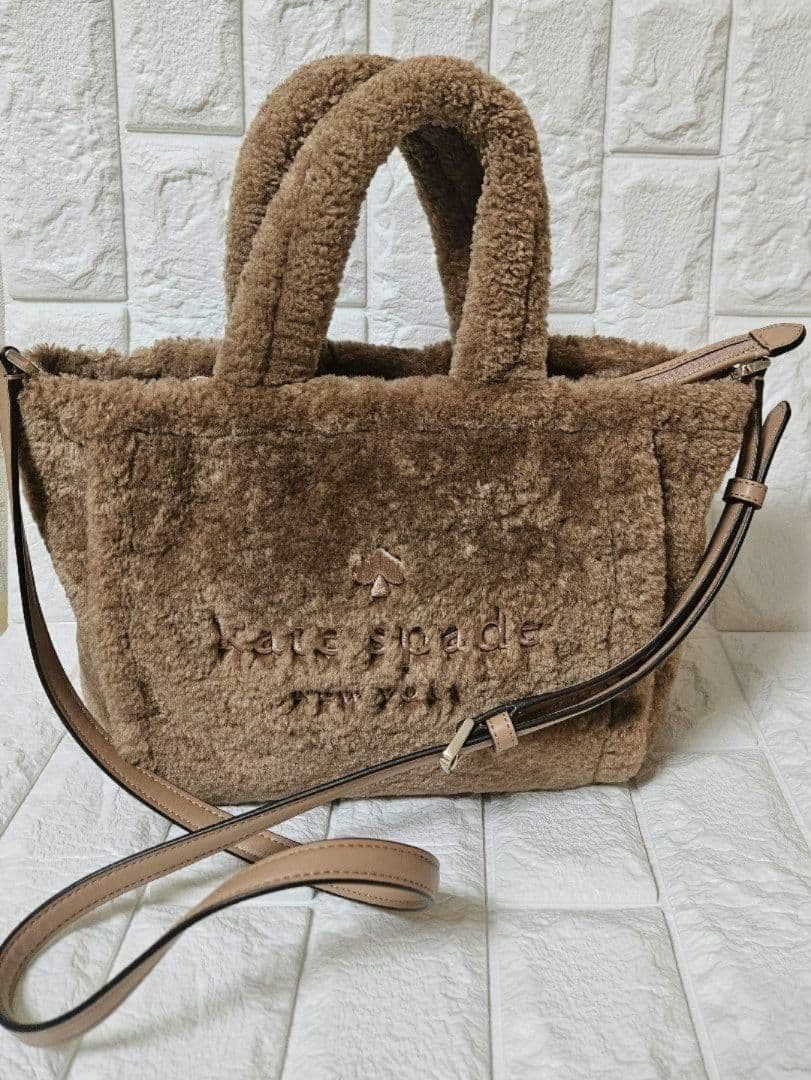 kate spadeケイトスペード　エラフォウシアリングトート　茶　ボア　ファー