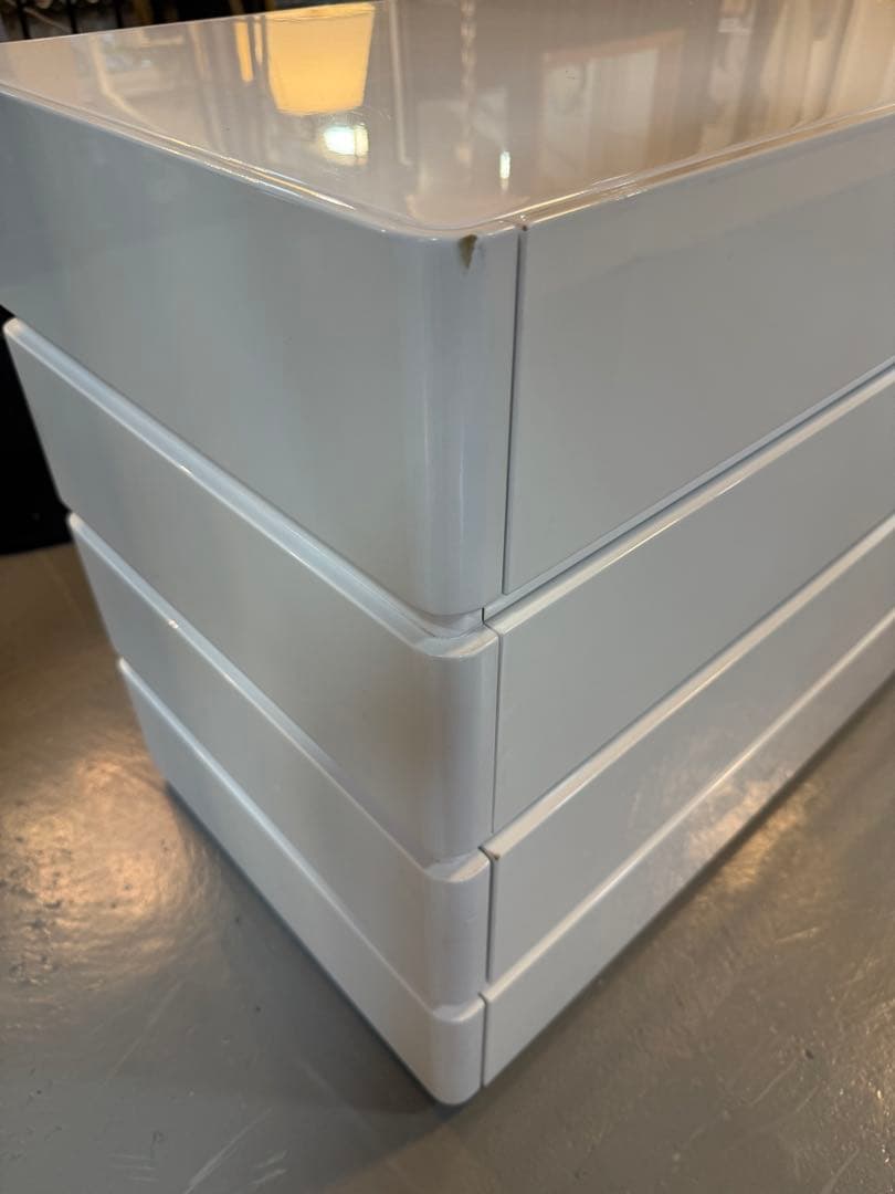 su　ホワイト　チェスト